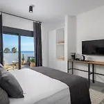 Seacarf Villa, 3 Magnificent In Beach, Bedrooms 12, Sleeps 27