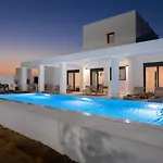 Seacarf Villa, 3 Magnificent In Beach, Bedrooms 12, Sleeps 27 Willa *