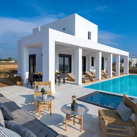 Villa Seacarf Villa, 3 Magnificent In Beach, Bedrooms 12, Sleeps 27