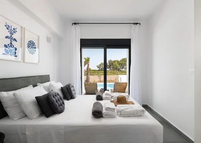 Villa Seacarf Villa, 3 Magnificent In Beach, Bedrooms 12, Sleeps 27