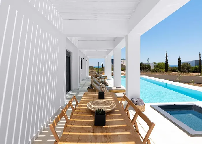 Seacarf Villa, 3 Magnificent In Beach, Bedrooms 12, Sleeps 27 Lakhania