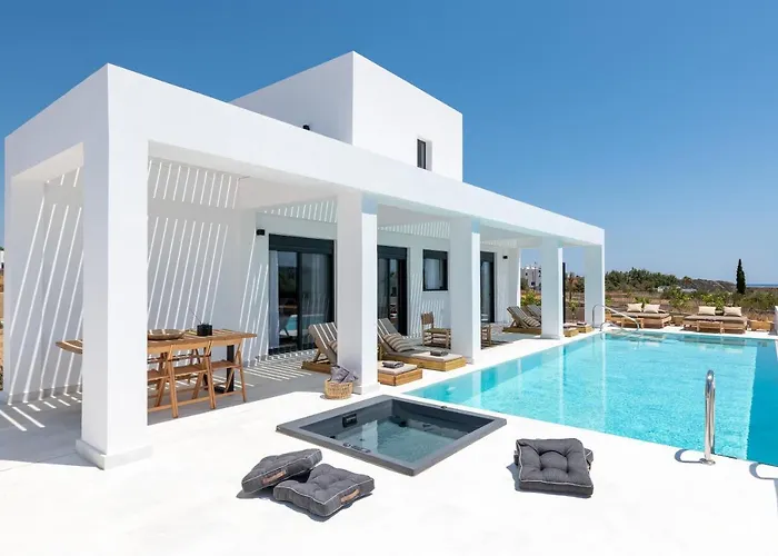 Seacarf Villa, 3 Magnificent In Beach, Bedrooms 12, Sleeps 27 * Lakhania