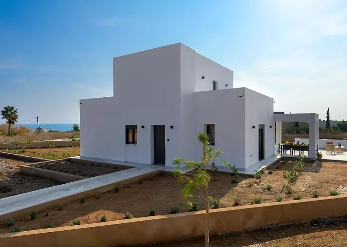 Seacarf Villa, 3 Magnificent In Beach, Bedrooms 12, Sleeps 27