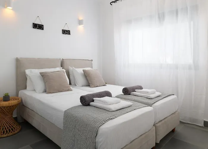 Villa Seacarf Villa, 3 Magnificent In Beach, Bedrooms 12, Sleeps 27 Lakhania