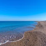 Seacarf Villa, 3 Magnificent In Beach, Bedrooms 12, Sleeps 27 Βίλα *