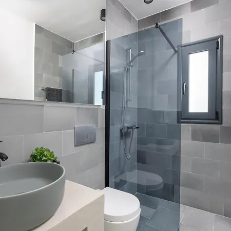 Seacarf Villa, 3 Magnificent In Beach, Bedrooms 12, Sleeps 27 Lachania (Rhodes)