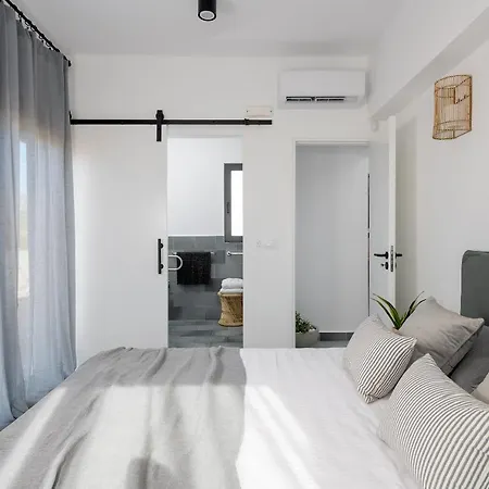 Seacarf Villa, 3 Magnificent In Beach, Bedrooms 12, Sleeps 27 ヴィラ ラクハニア