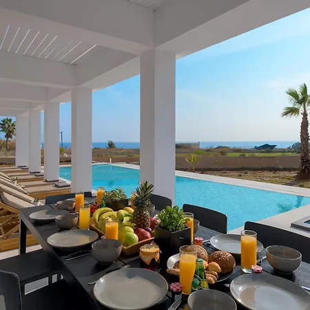 Villa Seacarf Villa, 3 Magnificent In Beach, Bedrooms 12, Sleeps 27