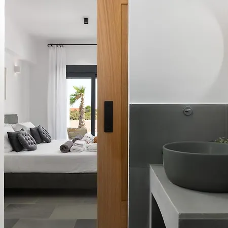 Villa Seacarf Villa, 3 Magnificent In Beach, Bedrooms 12, Sleeps 27 *