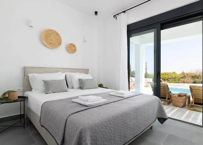 Seacarf Villa, 3 Magnificent In Beach, Bedrooms 12, Sleeps 27 Willa