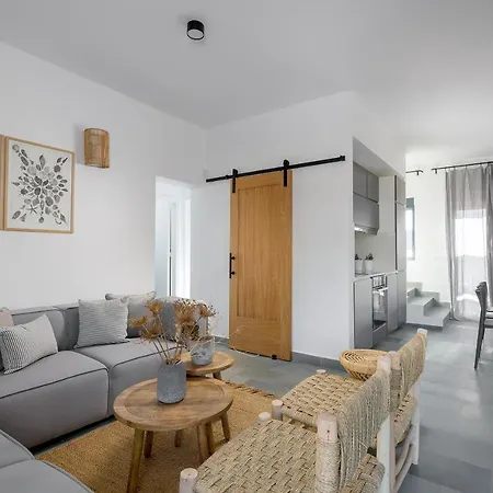 Seacarf Villa, 3 Magnificent In Beach, Bedrooms 12, Sleeps 27 *